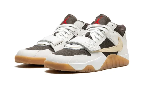 jordan-jumpman-jack-travis-scott-sail_21003024_49107213_2048.webp