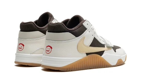 jordan-jumpman-jack-travis-scott-sail_21003024_49107219_2048.webp