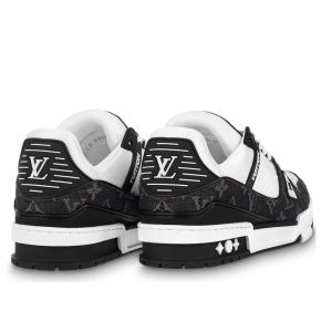 Louis Vuitton 4